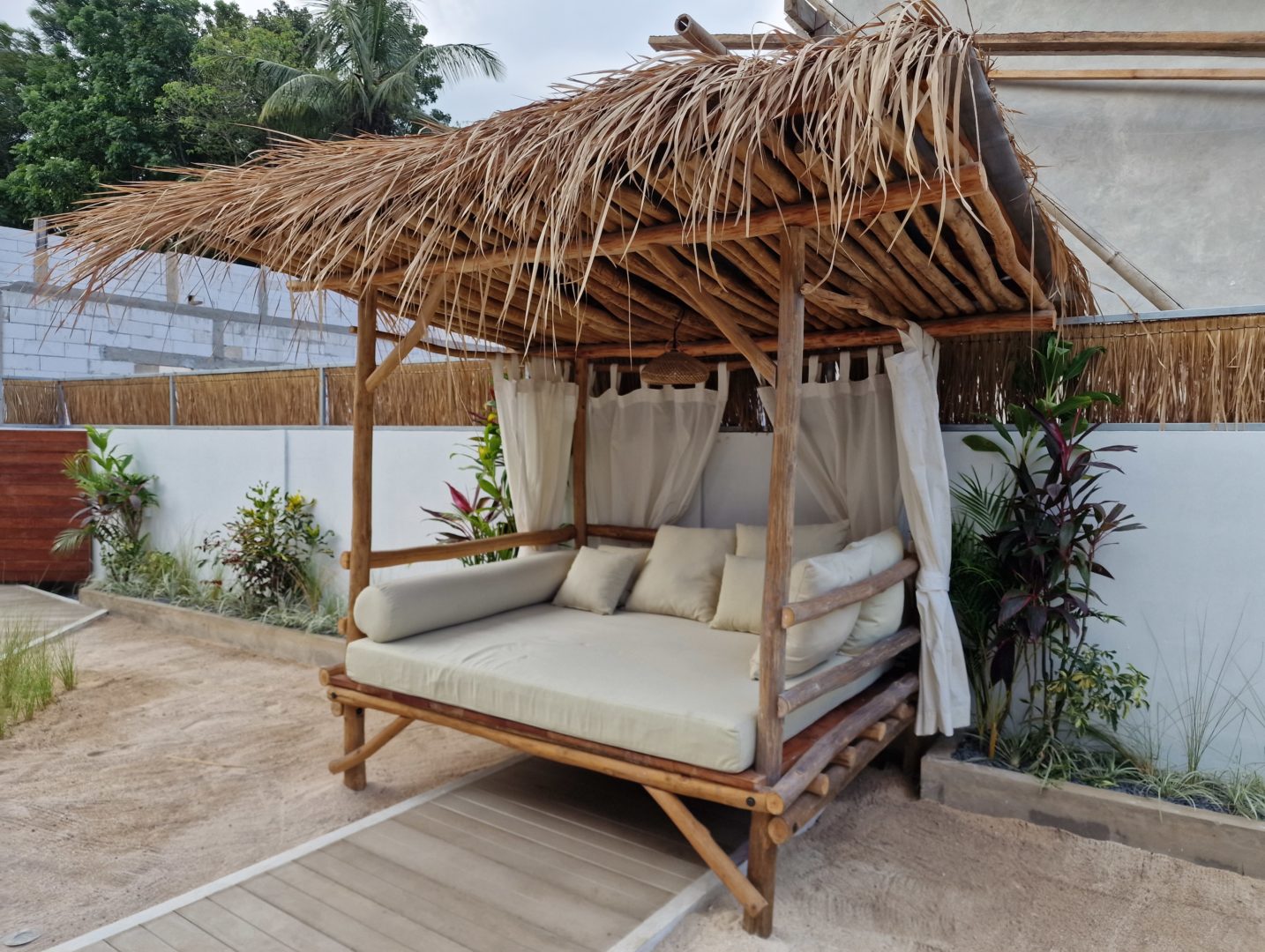 Canapè in Beach Style Garden Villa Kuta Beach Lombok